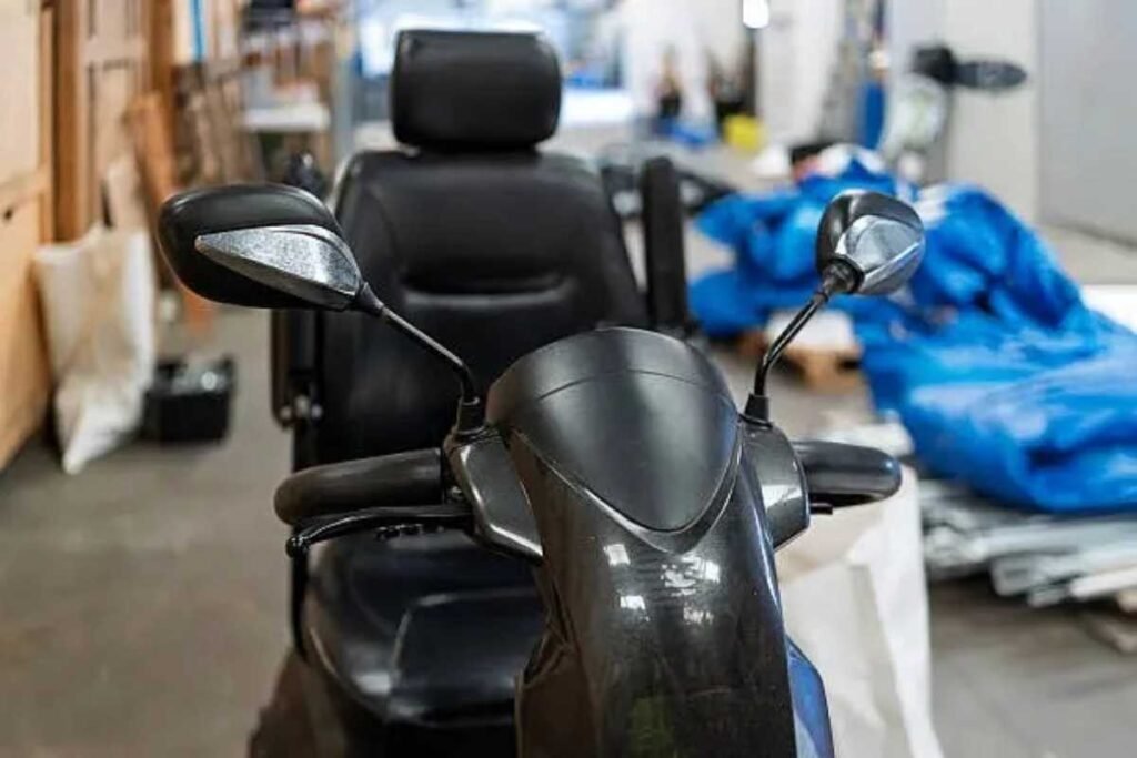 manual folding vs auto-folding scooters