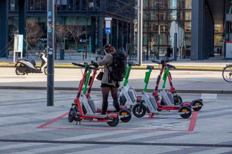 Best Bariatric Mobility Scooters for High Weight Capacity Riders in 2026