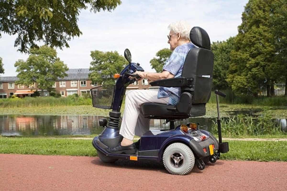 attendant controlled mobility scooter